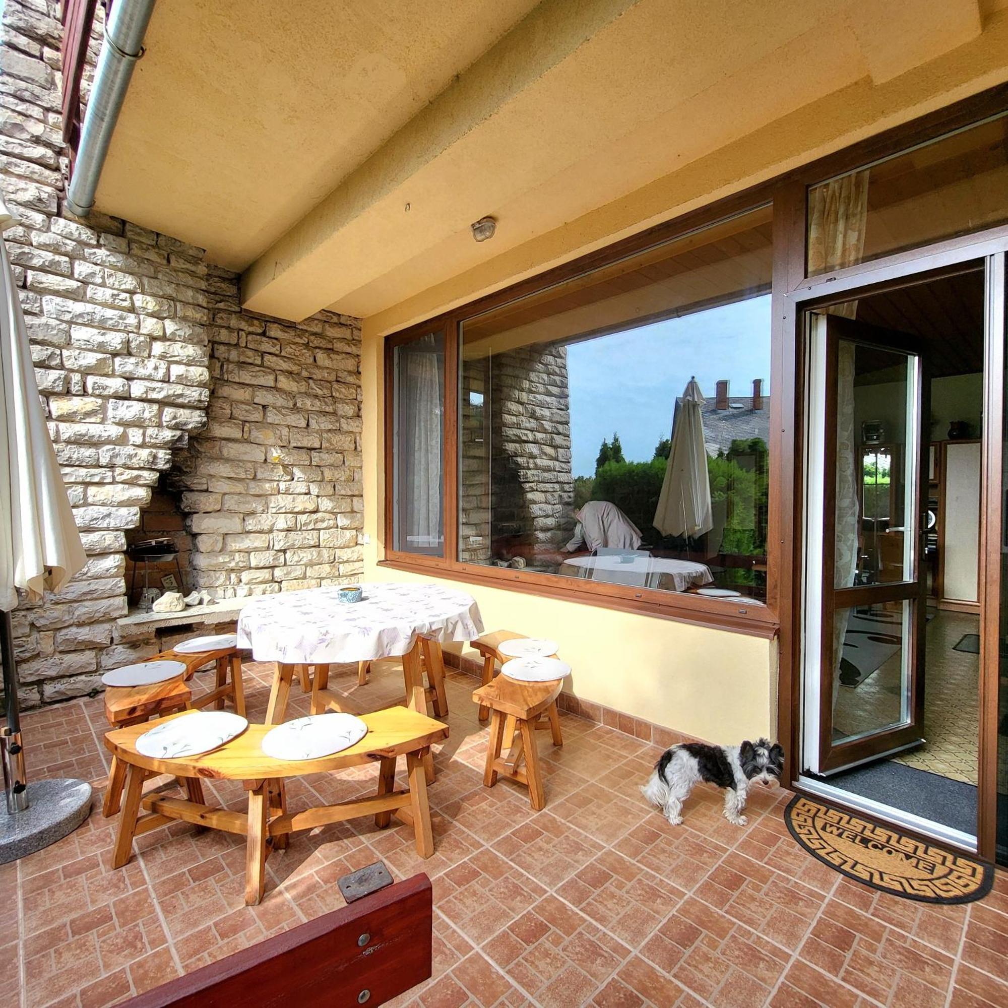 Fenyves Villa Balatonakarattya Exterior photo